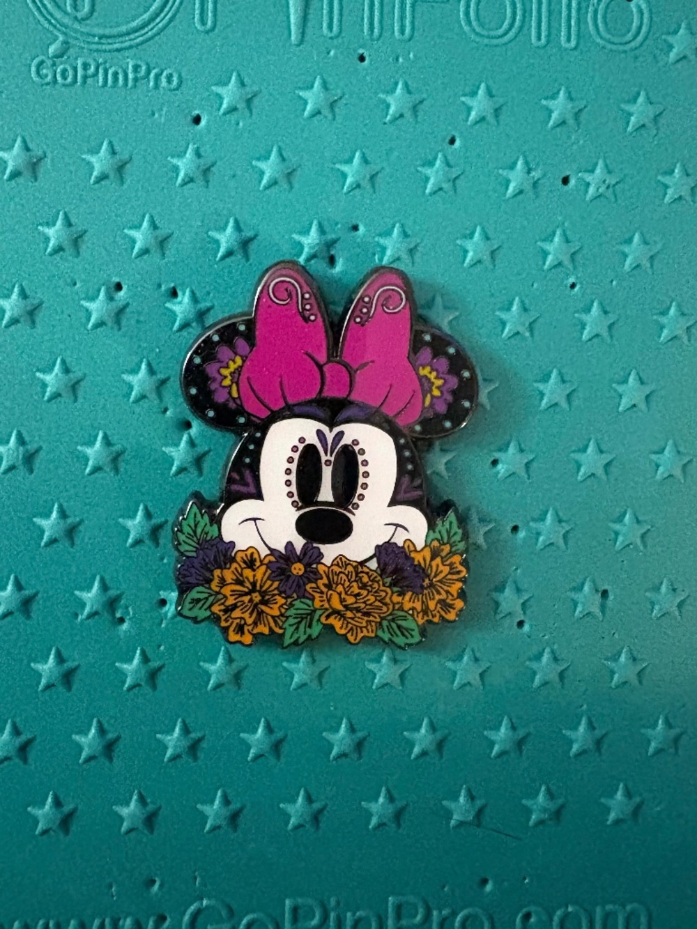 Dias de los Muertos Minnie Loungefly Pin